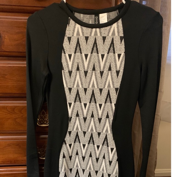 H&M long sleeve dress - Picture 1 of 4